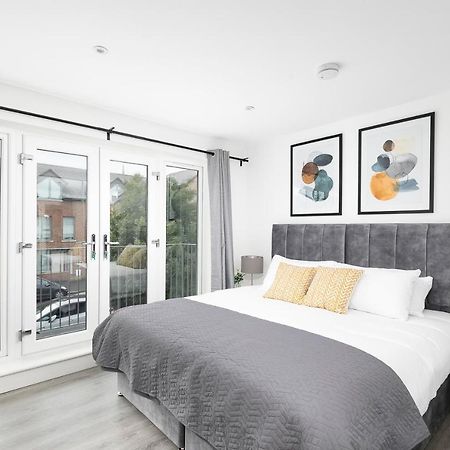 Skyvillion - London Enfield Chase Apartments With Parking & Wifi Buitenkant foto