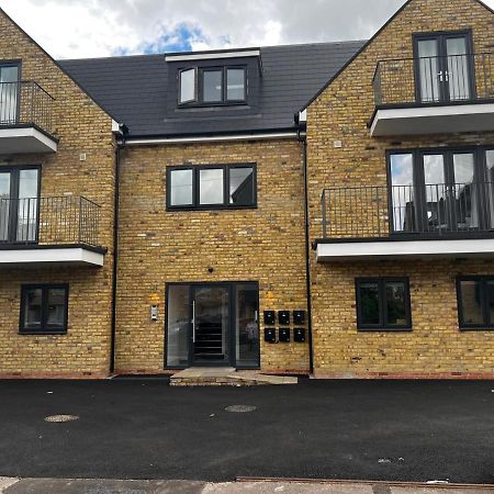 Skyvillion - London Enfield Chase Apartments With Parking & Wifi Buitenkant foto