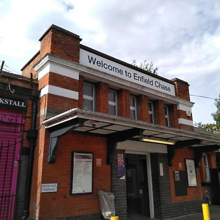 Skyvillion - London Enfield Chase Apartments With Parking & Wifi Buitenkant foto