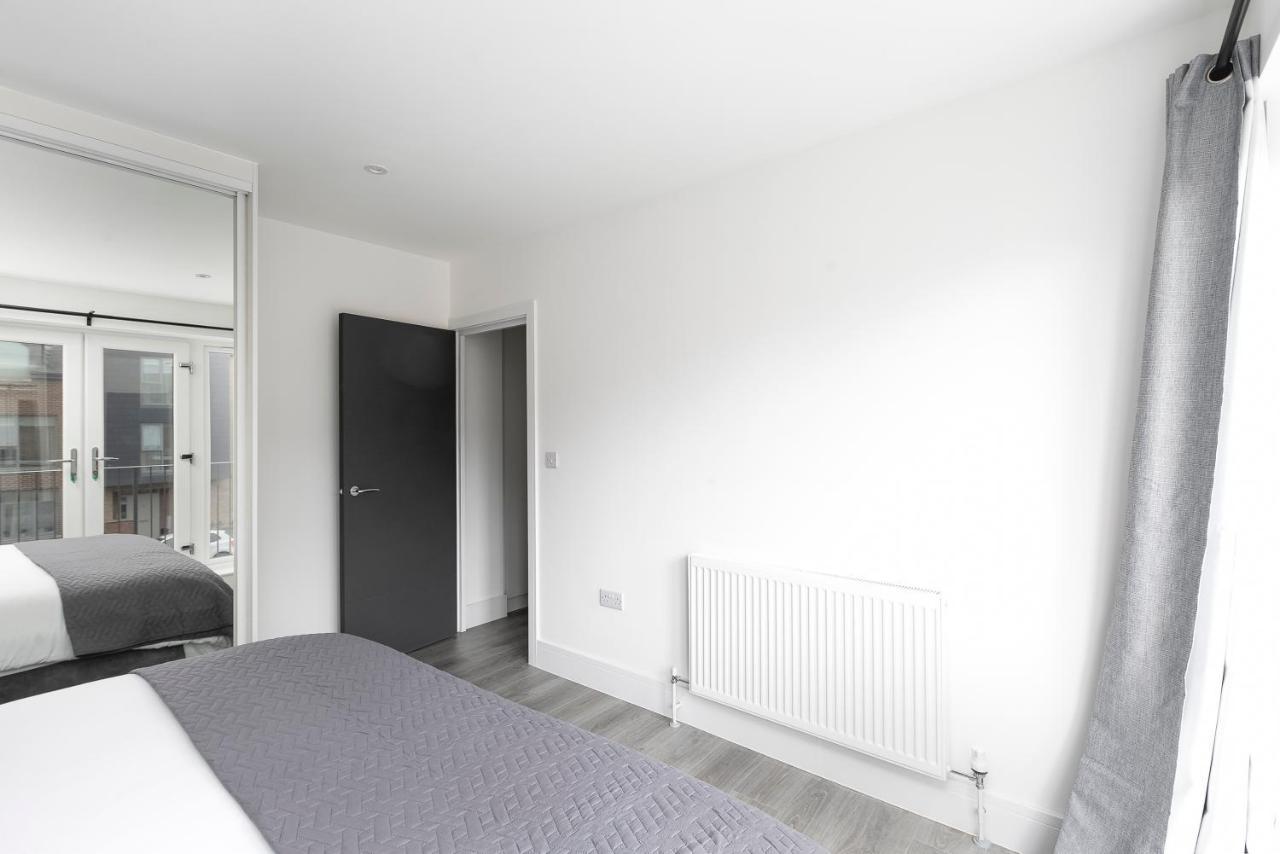 Skyvillion - London Enfield Chase Apartments With Parking & Wifi Buitenkant foto