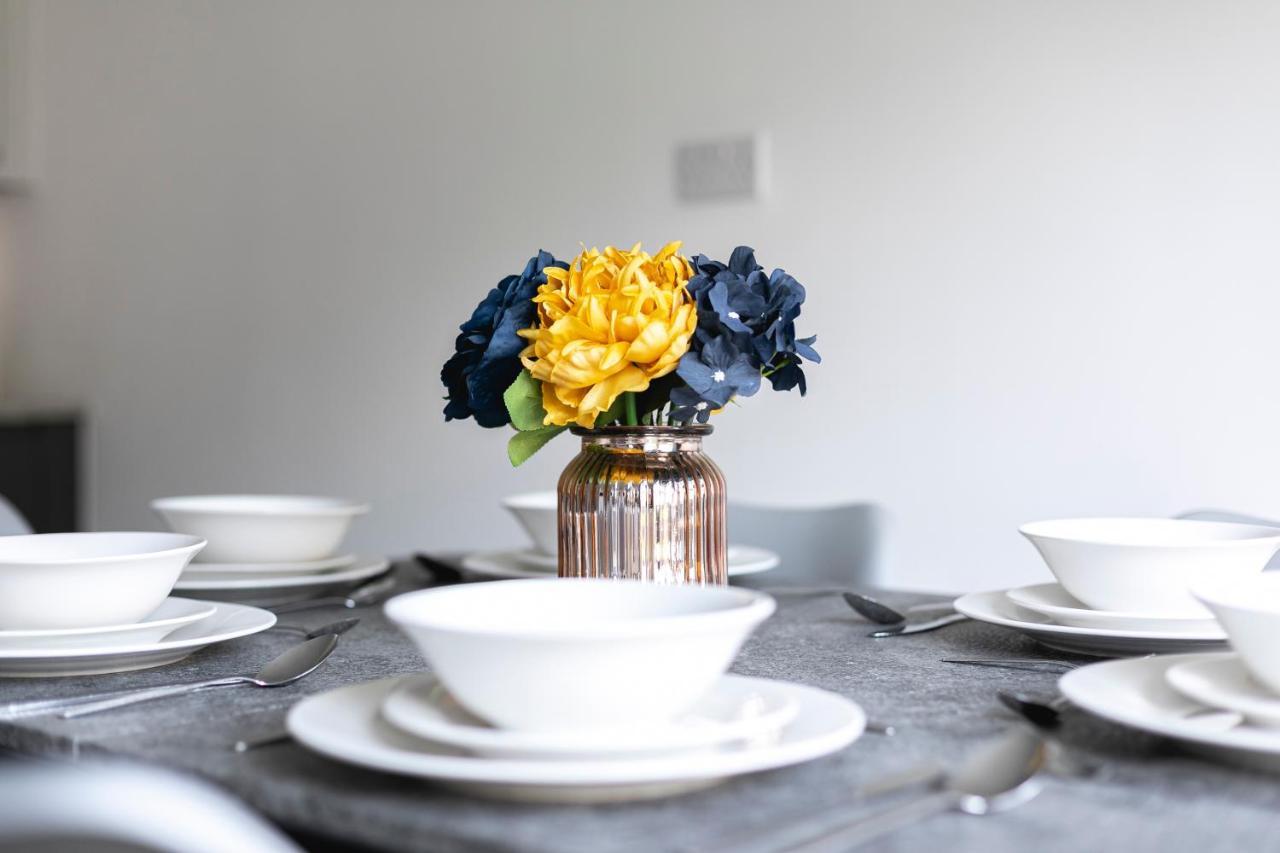 Skyvillion - London Enfield Chase Apartments With Parking & Wifi Buitenkant foto