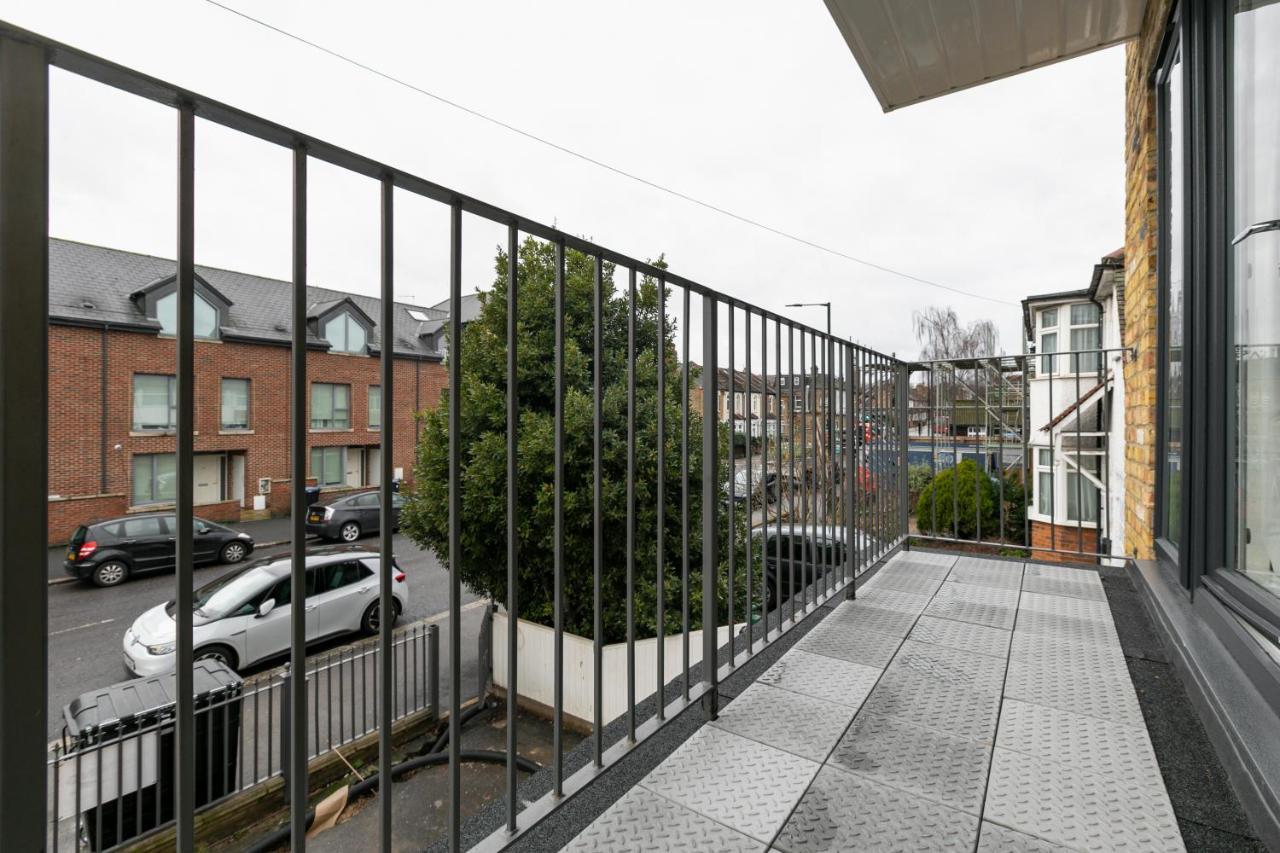 Skyvillion - London Enfield Chase Apartments With Parking & Wifi Buitenkant foto