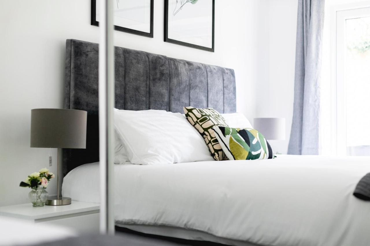 Skyvillion - London Enfield Chase Apartments With Parking & Wifi Buitenkant foto