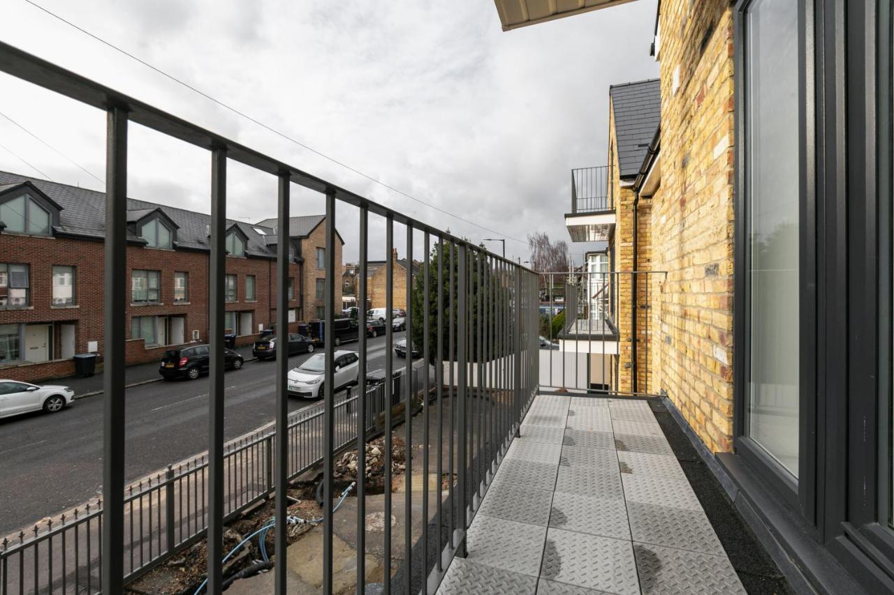 Skyvillion - London Enfield Chase Apartments With Parking & Wifi Buitenkant foto