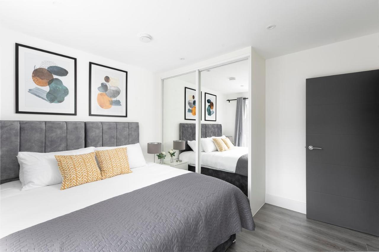 Skyvillion - London Enfield Chase Apartments With Parking & Wifi Buitenkant foto