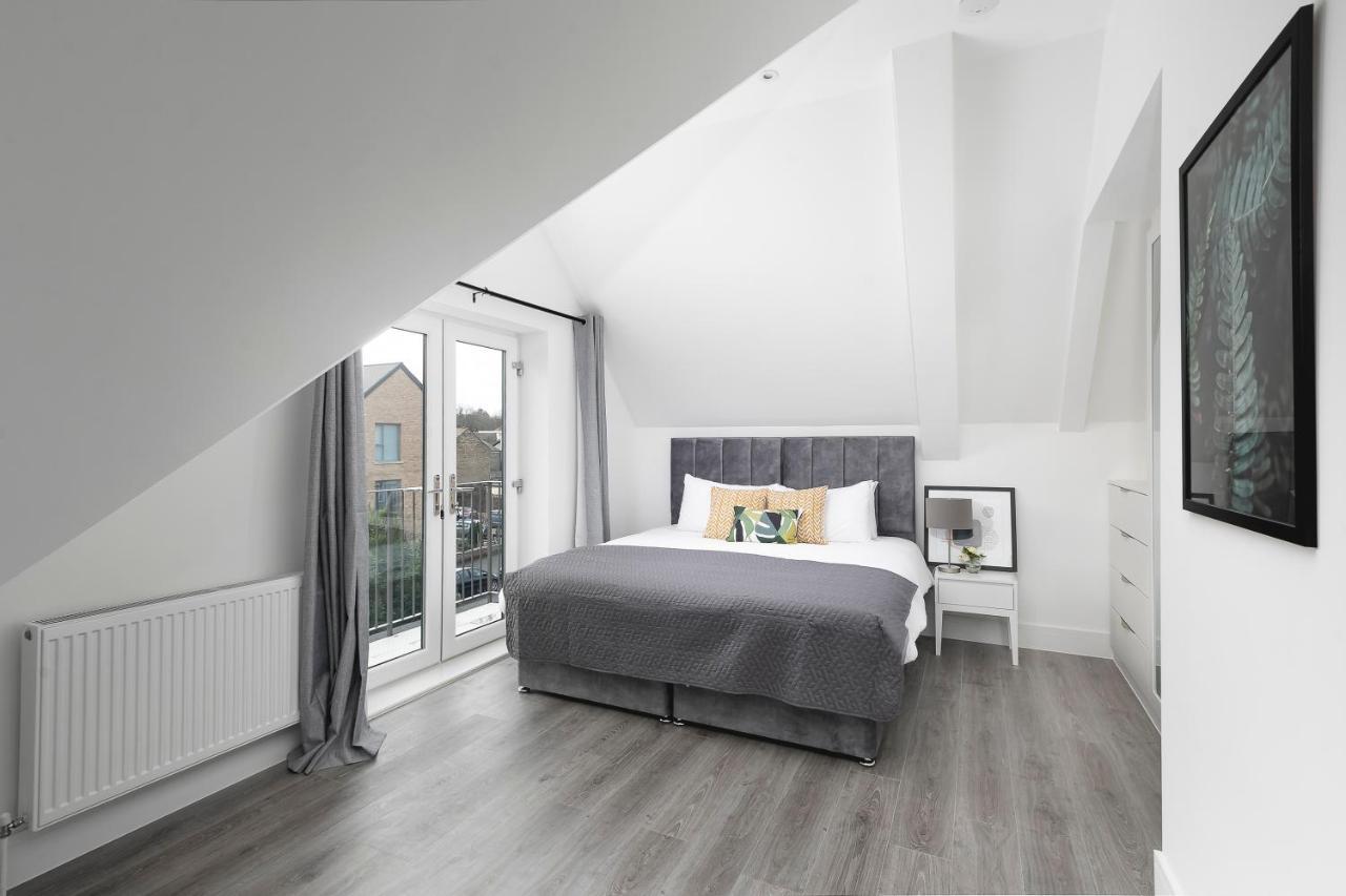 Skyvillion - London Enfield Chase Apartments With Parking & Wifi Buitenkant foto